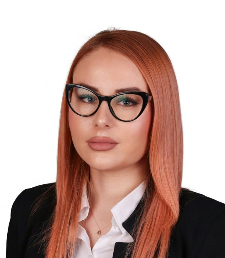 Виктория Николова