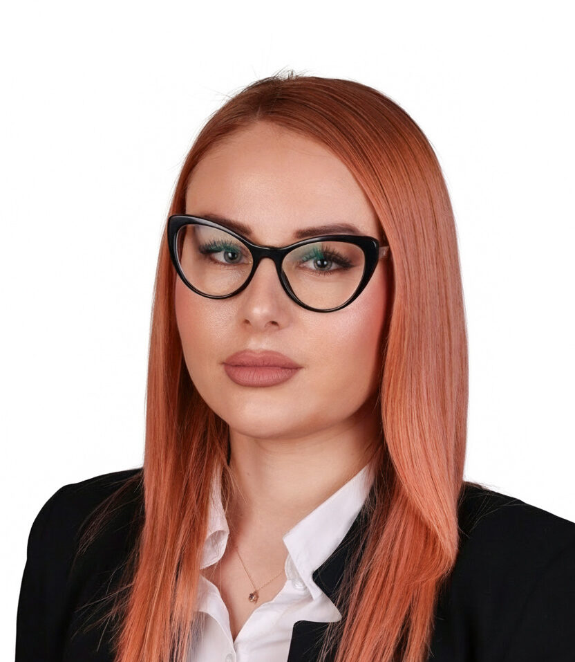 Екип Home2U