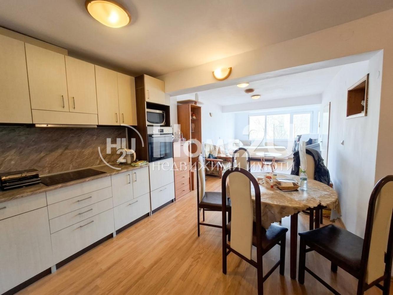 !!!LYATNO KINO TRAKIYA!!MIDDLE FLOOR!!BRICK!!BASEMENT!!PARKING SPACE