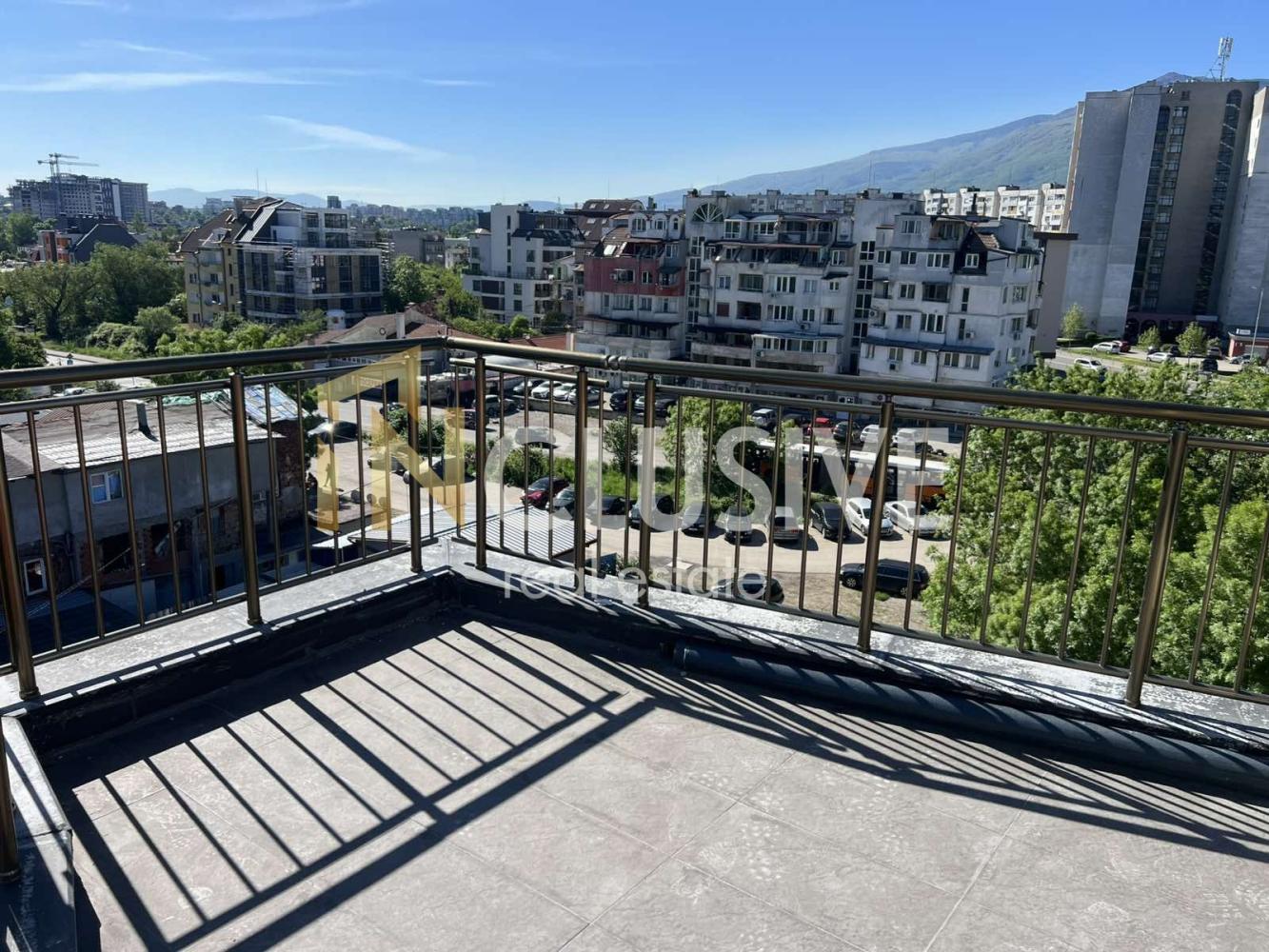 FOUR-ROOM PENTHOUSE APARTMENT