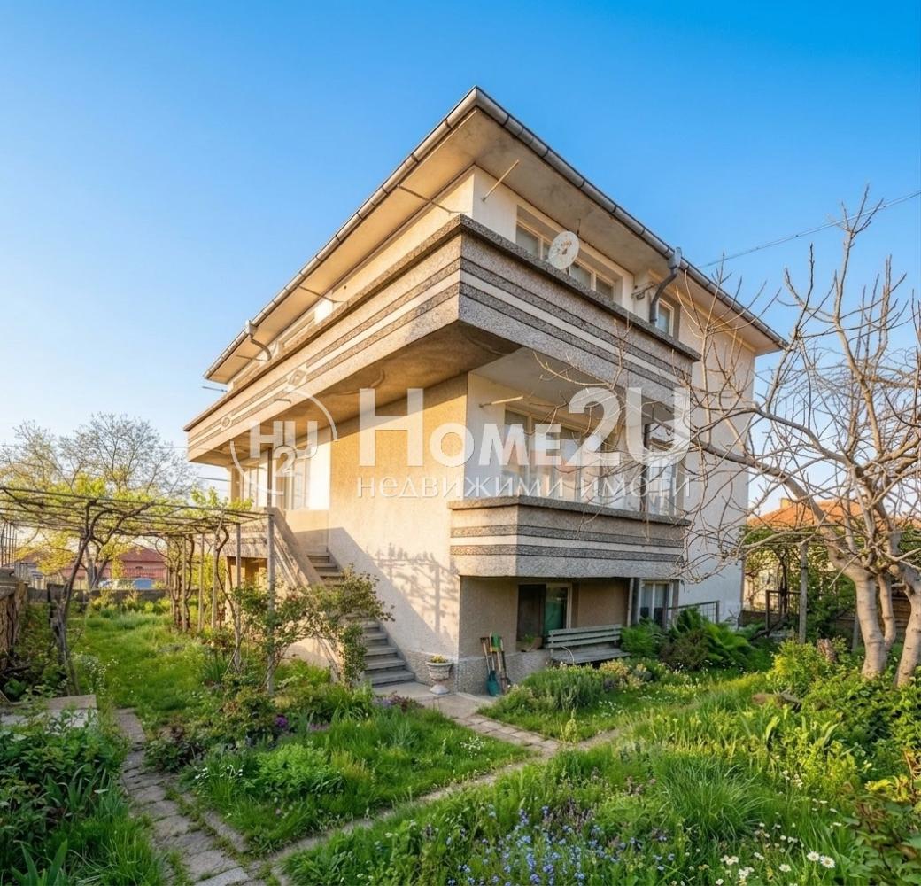 TWO-STOREY house in Karnobat!