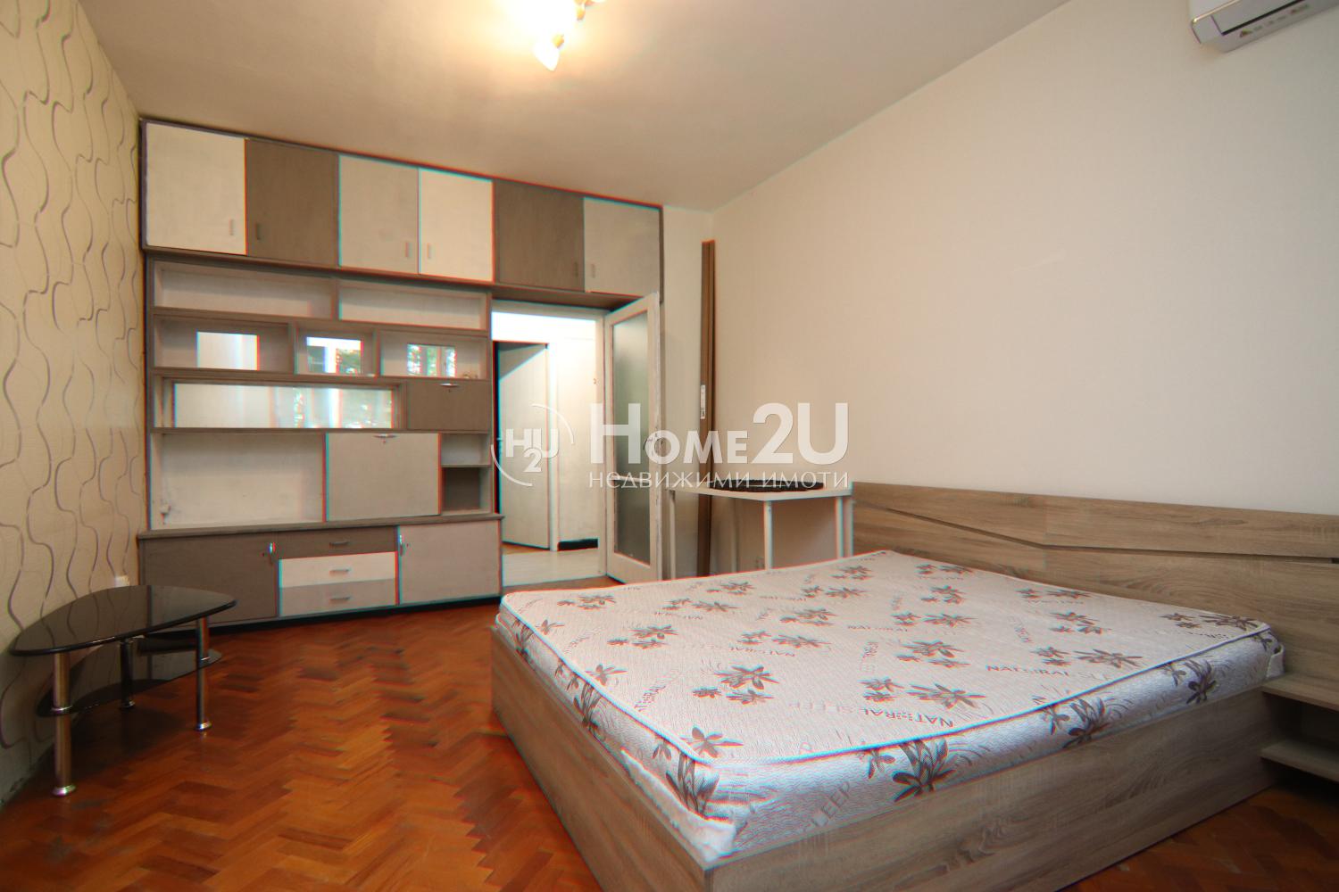 Two-bedroom apartment in Krasno selo
