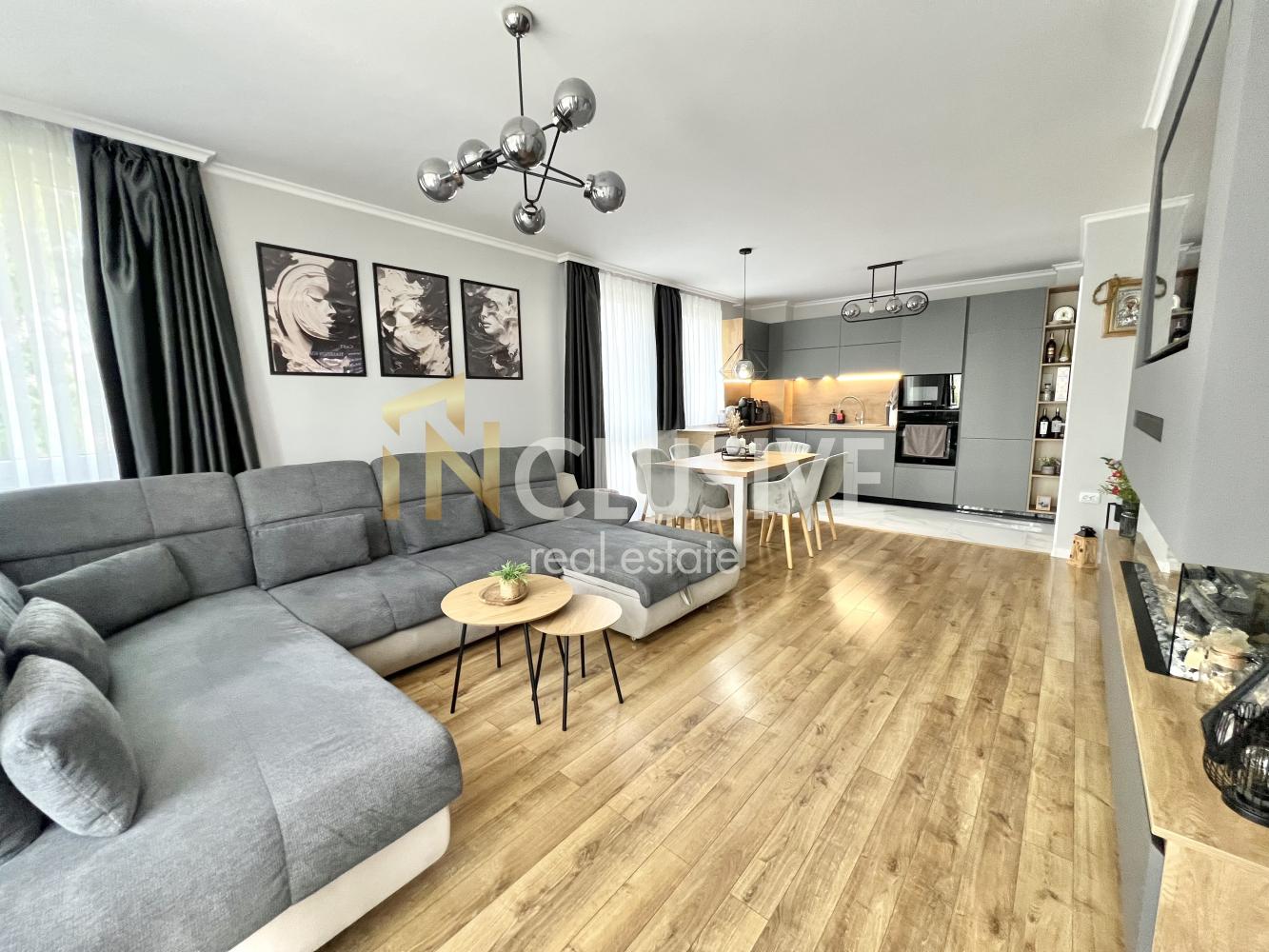 Luxury furnished three-room apartment in kv. Belomorski!