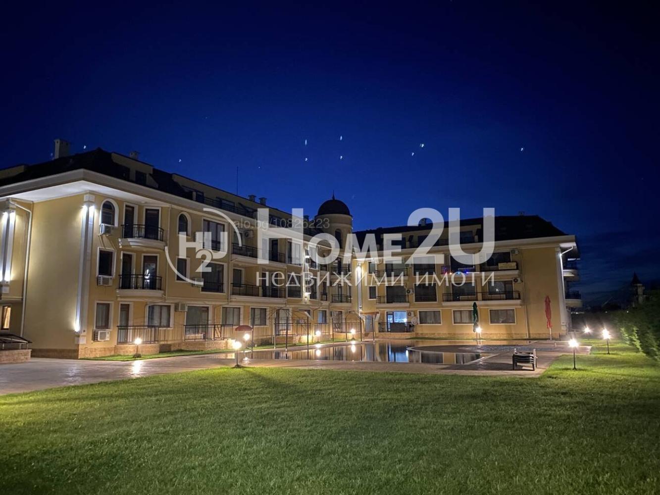 Two-room apartment "turnkey" with kitchen! Metres from the beach