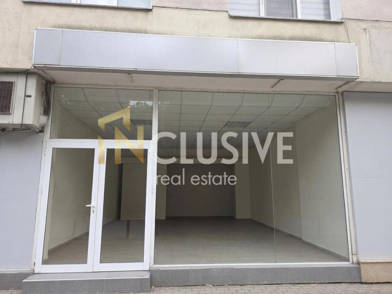 Shop for rent with foot traffic in the center of Varna