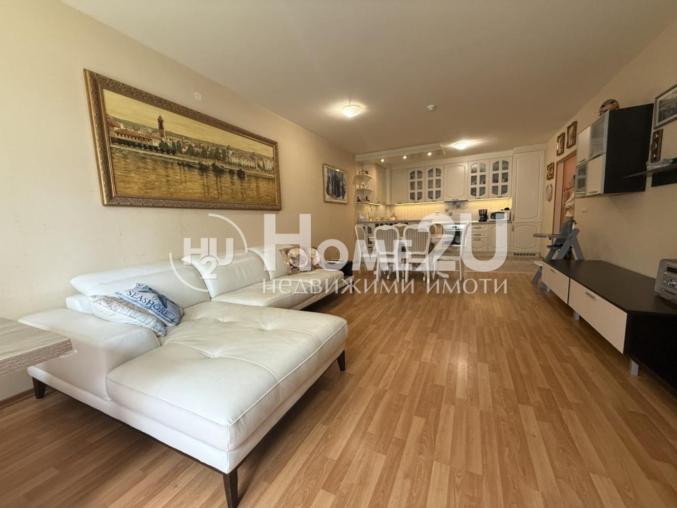 !!FULLY FURNISHED!!LARGE SPACES!!YEAR-ROUND USE!!