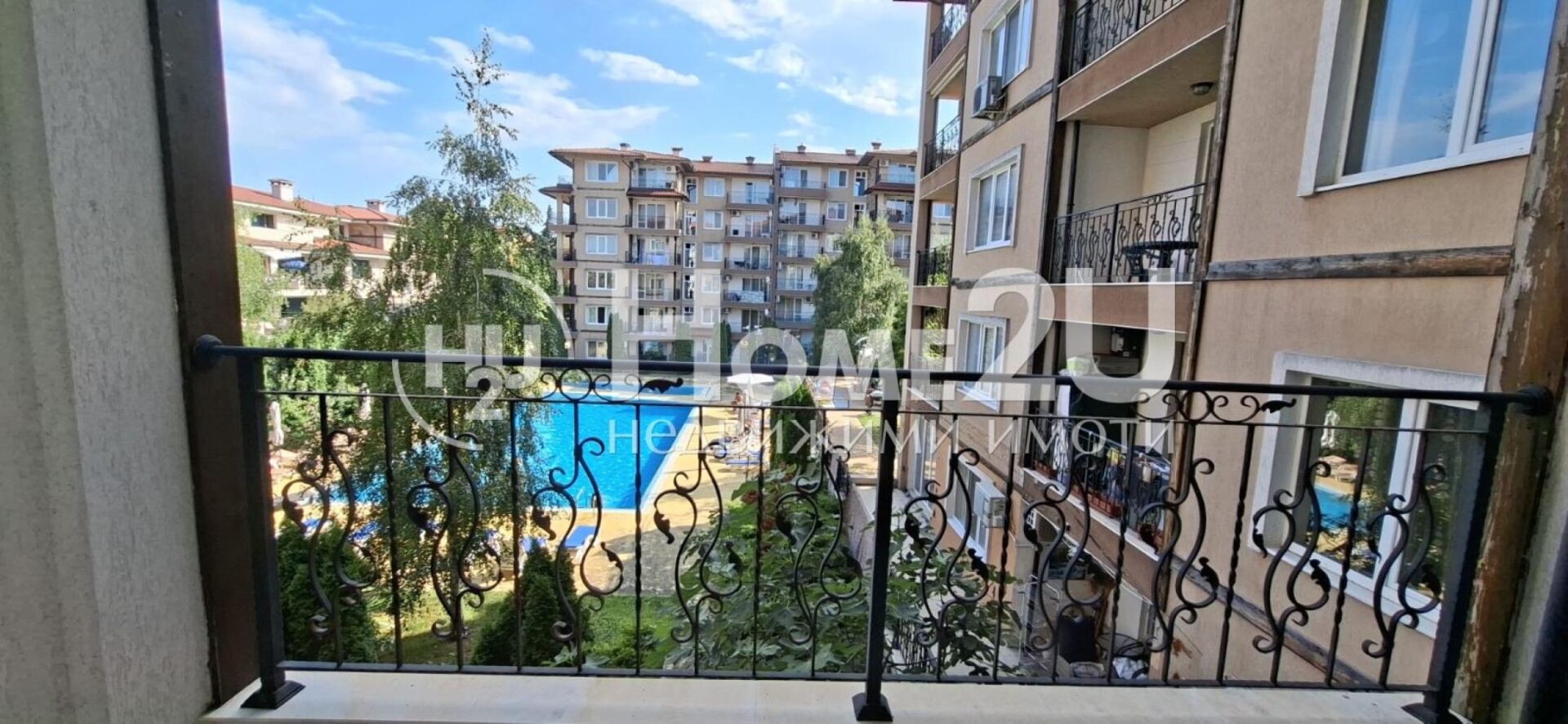 Close to the center and the sea! TWO-ROOM apartment! Gated complex!