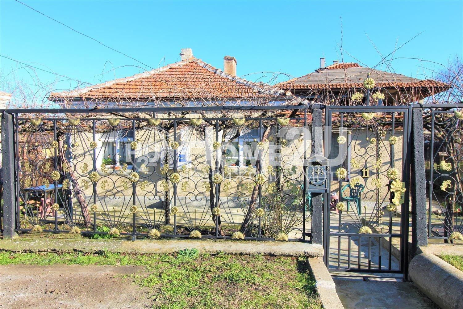 Single-storey house, 60 sq.m with 500 sq.m yard. near KG.