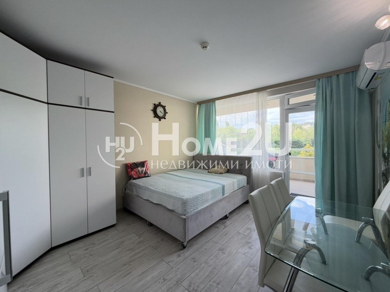 DESIGNER!!! ONE-BEDROOM!!! FURNISHED!!!