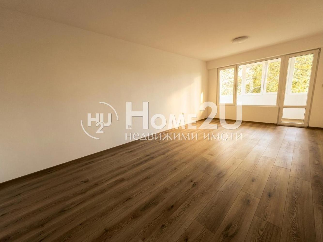 3 SEPARATE ROOMS! MIDDLE FLOOR! PANORAMIC VIEW! ELEVATOR! AFTER MAJOR RENOVATION!