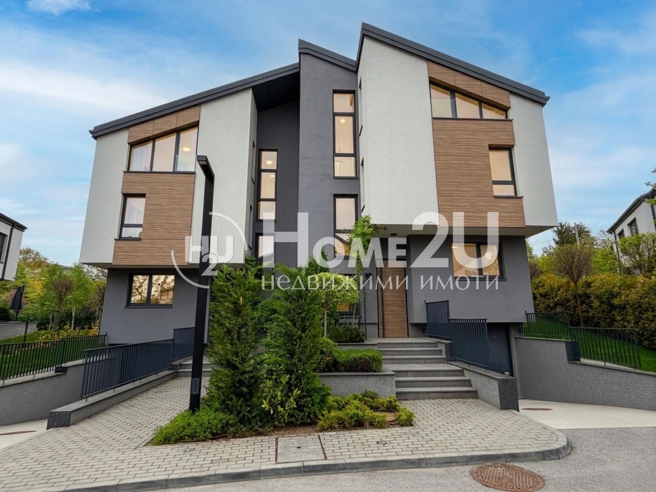 GATED COMPLEX!!!    LUXURY CONSTRUCTION!!!   PRIVATE YARD!!!  ACT 16!!! PEACE AND CLEAN AIR!!!
