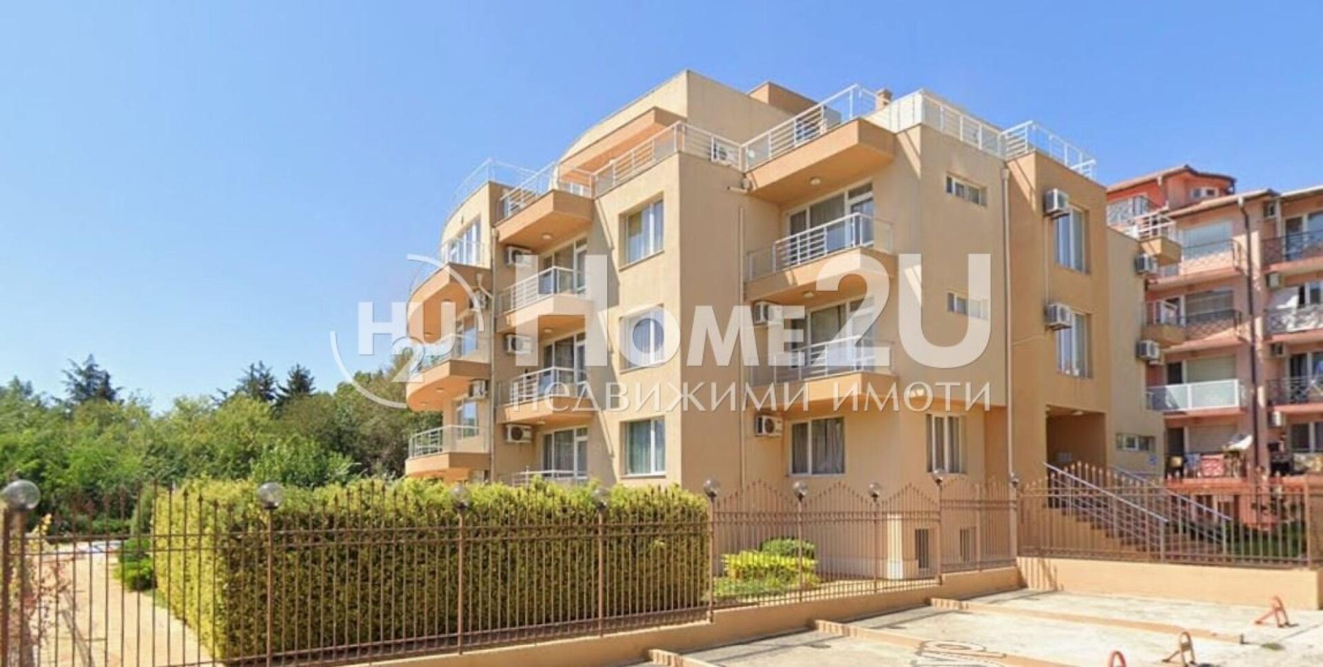 Sunny 1-Bedroom Apartment with Sea View in Ravda