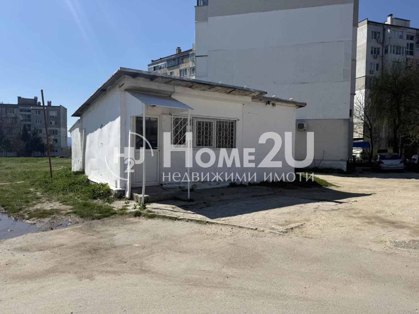 !VLADISLAVOVO!NEAR THE MARKET!WITHIN WALKING DISTANCE OF A BUS STOP!