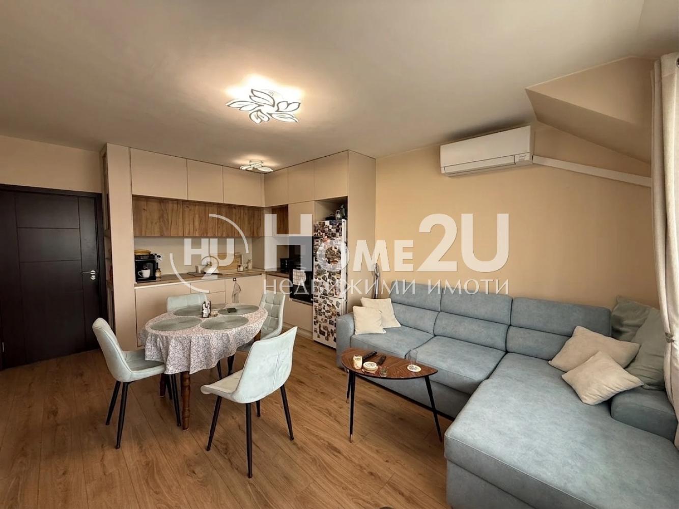 !!BRICK WITH ELEVATOR!!MIDDLE FLOOR!!BRIGHT WARM APARTMENT!!