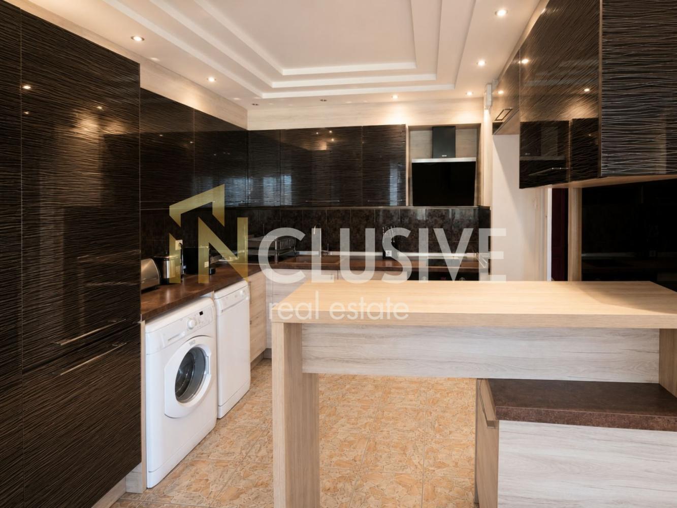 Spacious Two-Bedroom Apartment with Attic Studio in the Old Town of Pomorie!!!!