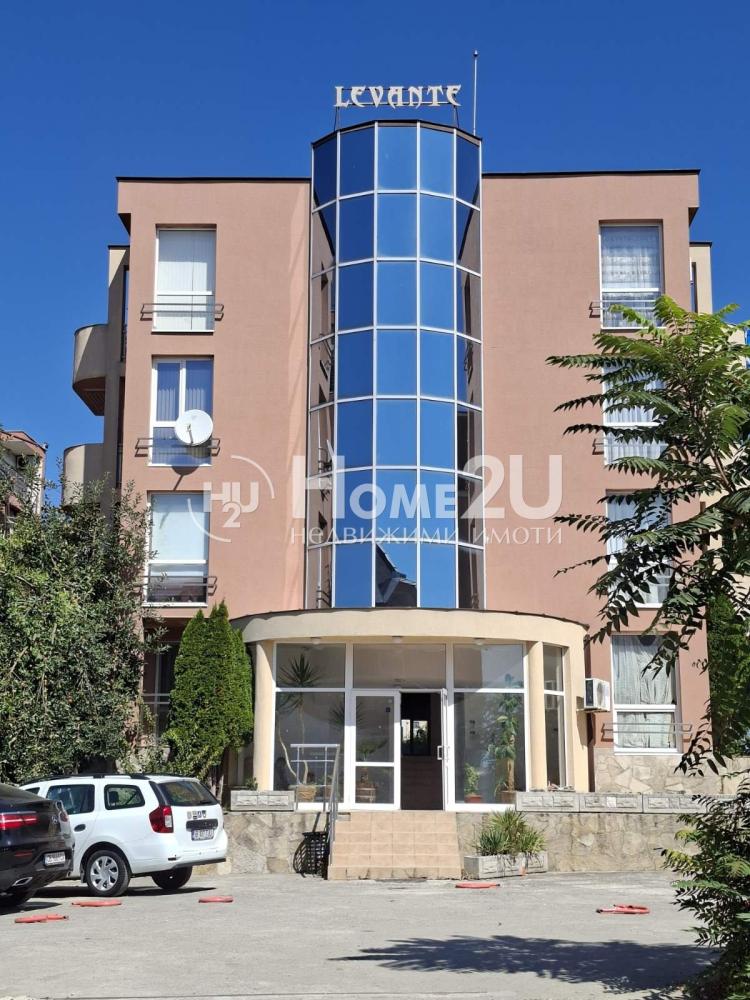 Two-room apartment meters from the beach in Ravda!