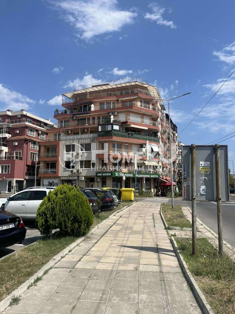 Обзаведен и оборудван Двустаен апартамент за продажба